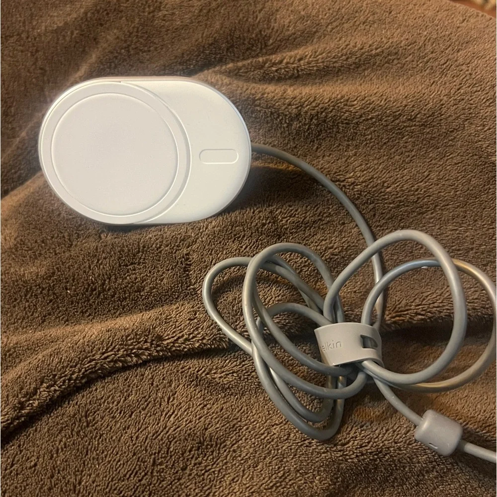 belkin magnetic car